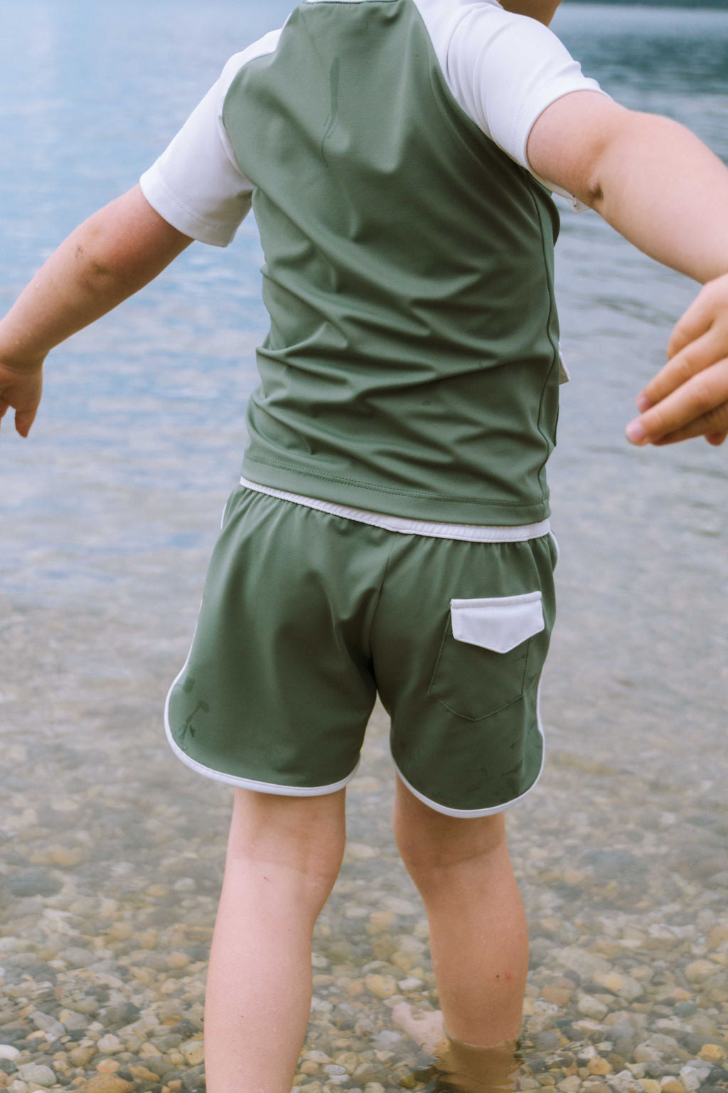 Ensemble de bain anti-UV, T-shirt anti-UV et short kaki